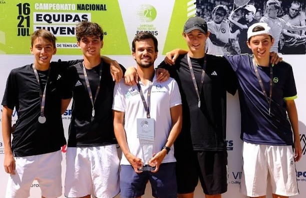 TÉNIS – Sport vice-campeão nacional Sub-16